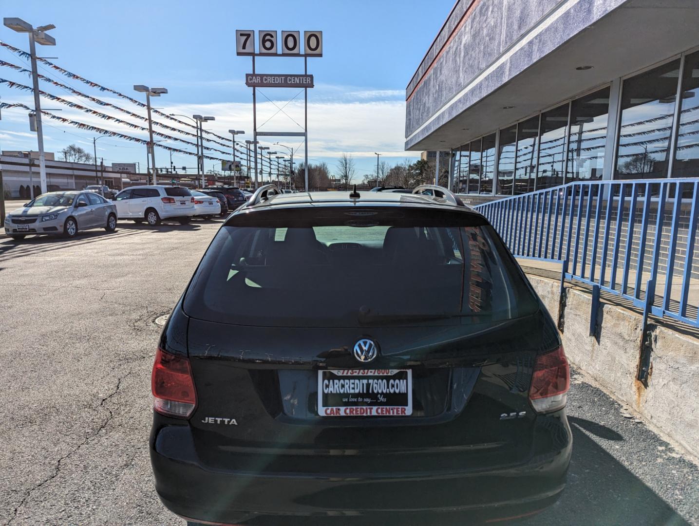 2011 BLACK Volkswagen Jetta SportWagen 2.5L SE (3VWPZ7AJXBM) with an 2.5L L5 DOHC 20V engine, located at 7600 S Western Ave., Chicago, IL, 60620, (773) 918-3980, 0.000000, 0.000000 - Photo#3